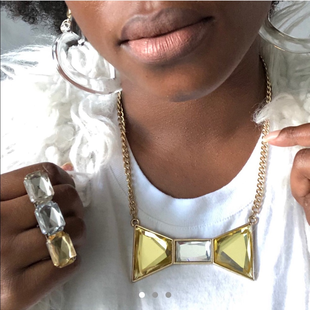 Rhinestone bow necklace and double finger ring